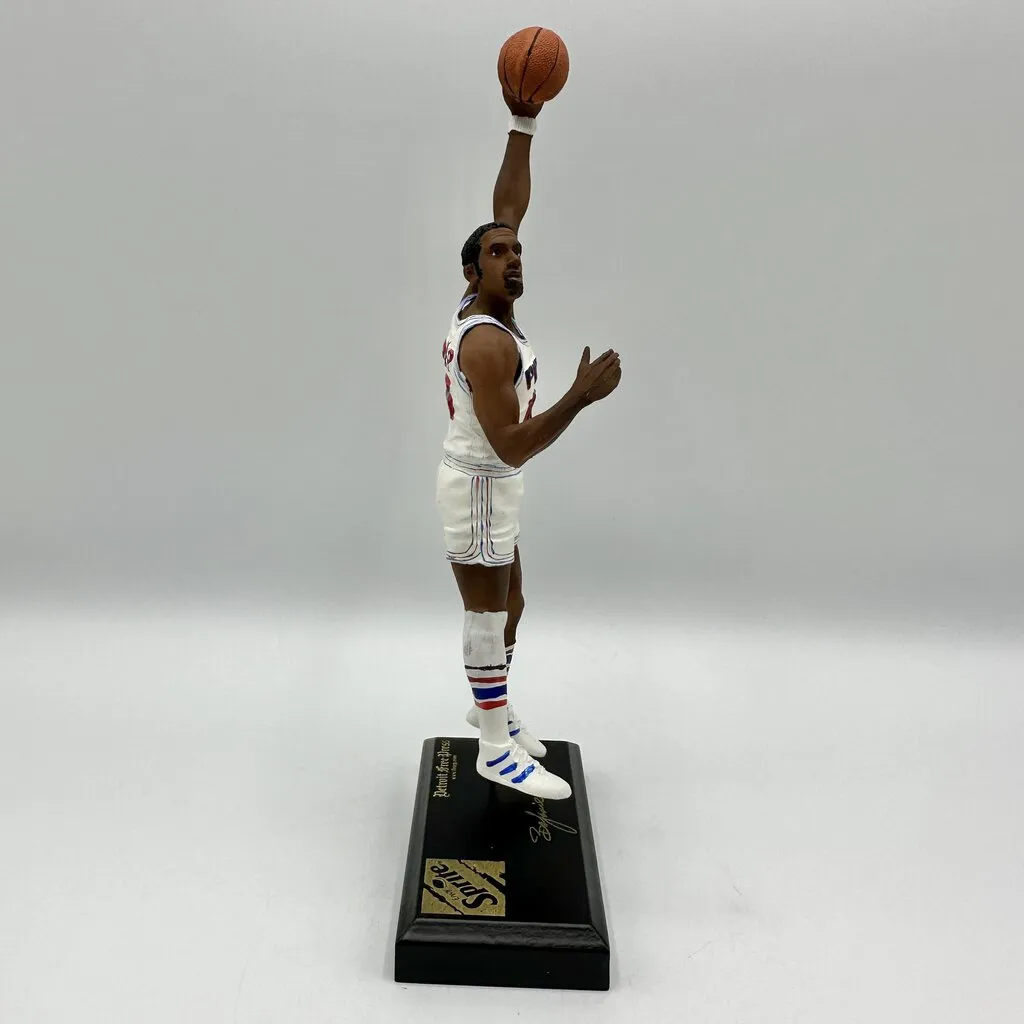 Detroit Pistons Bob Lanier Flashback Fridays Ltd Edition Figurine w/Box /cb